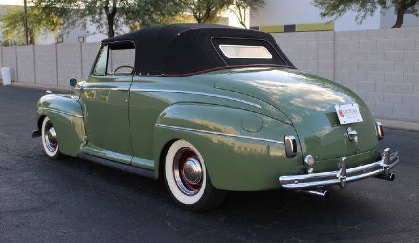 1941 Ford Super Deluxe