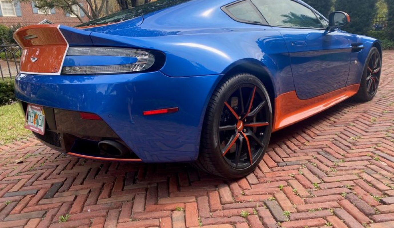 2017 Aston Martin Vantage