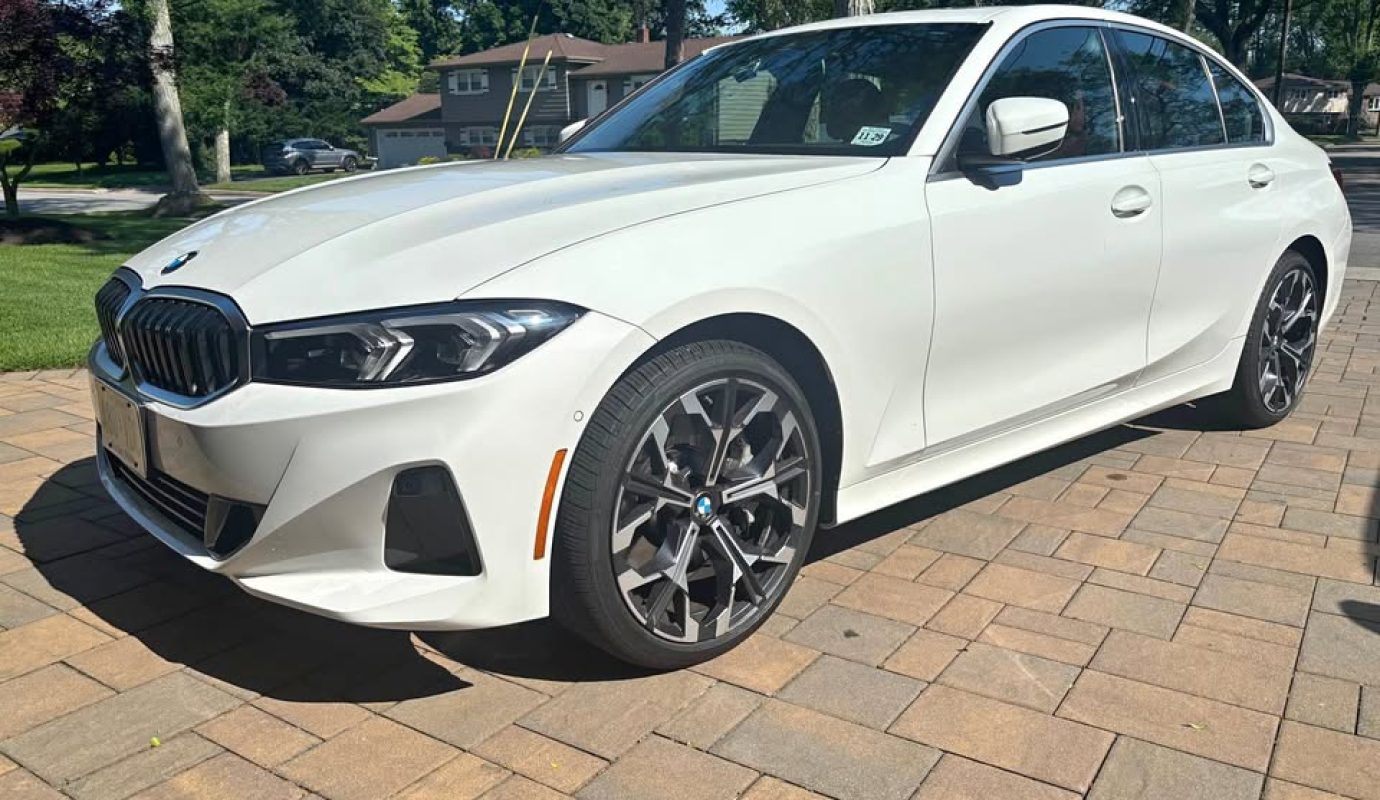 2025 BMW 3 Series 330xi