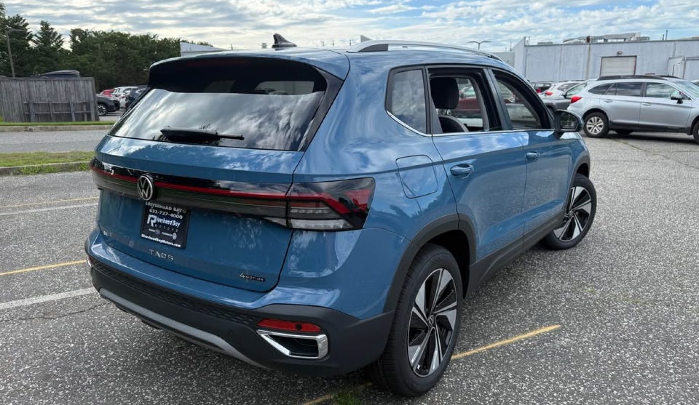 2025 Volkswagen Taos SE
